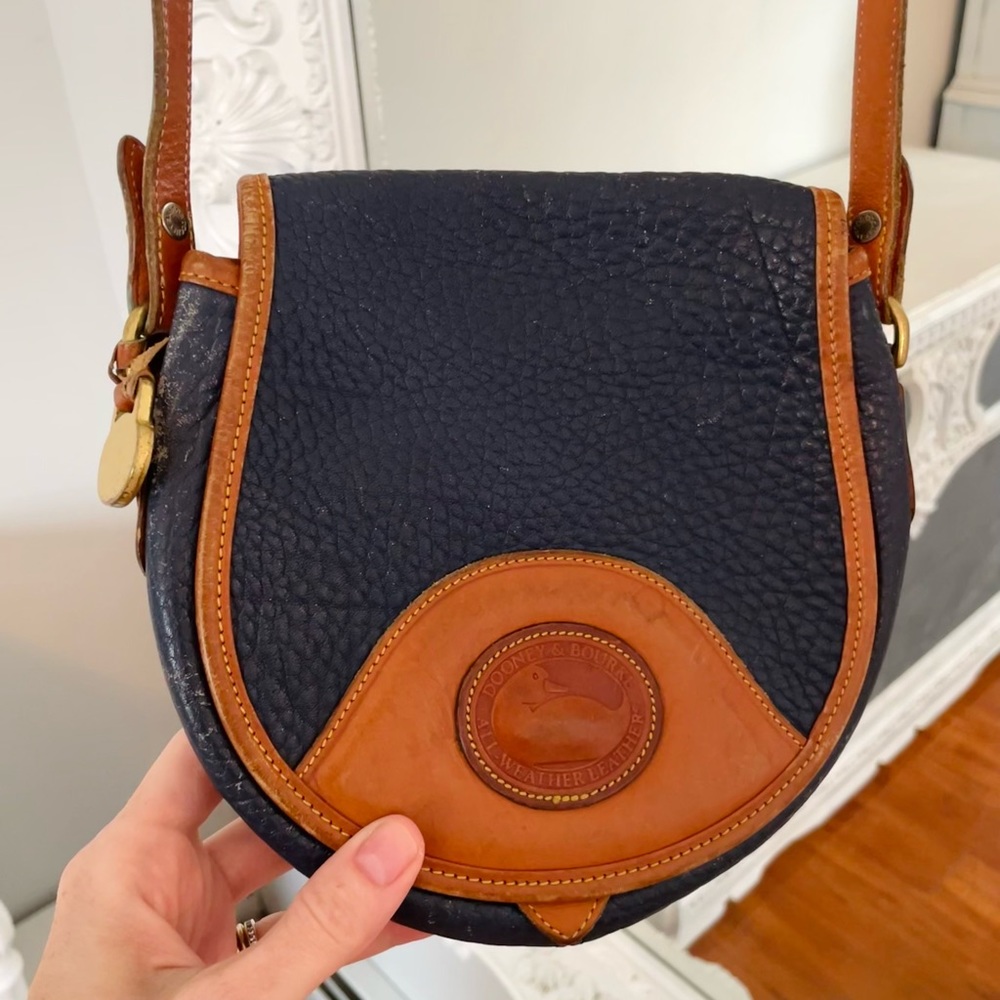 VINTAGE Dooney & Bourke Duck Logo Small Crossbody Handbag Leather Saddle Bag
